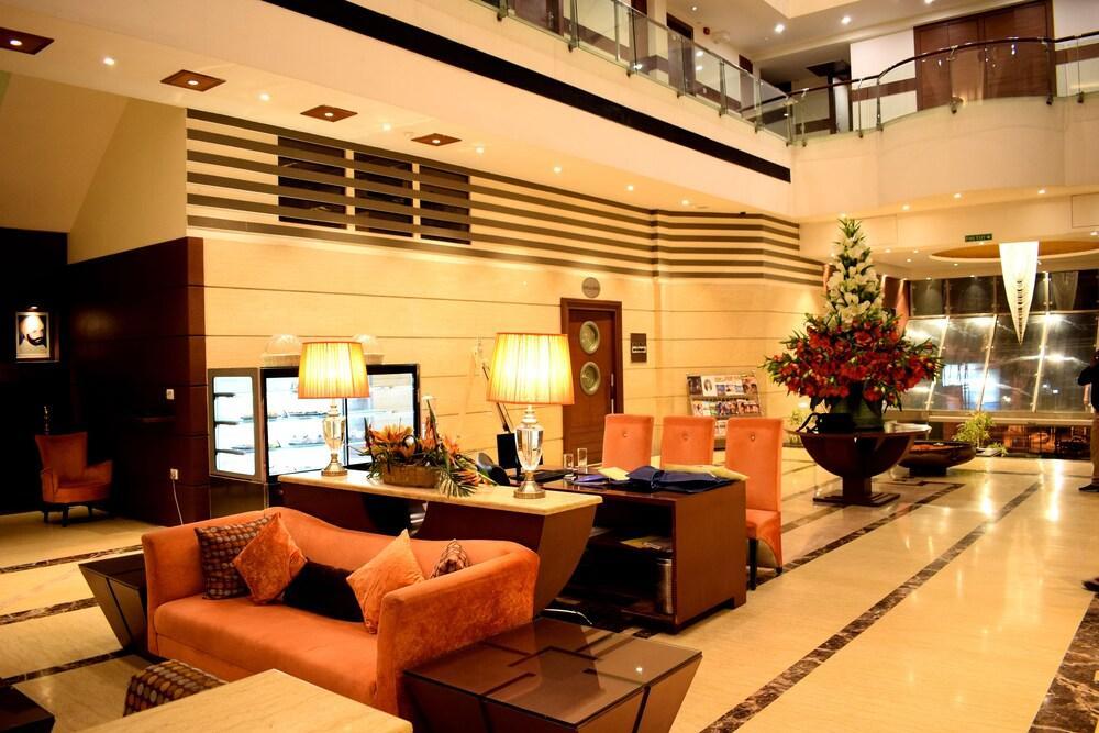 Hotel Royal Cliff Κανπούρ Εξωτερικό φωτογραφία