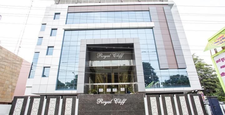 Hotel Royal Cliff Κανπούρ Εξωτερικό φωτογραφία