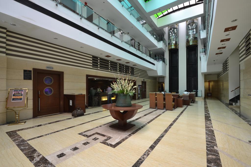 Hotel Royal Cliff Κανπούρ Εξωτερικό φωτογραφία