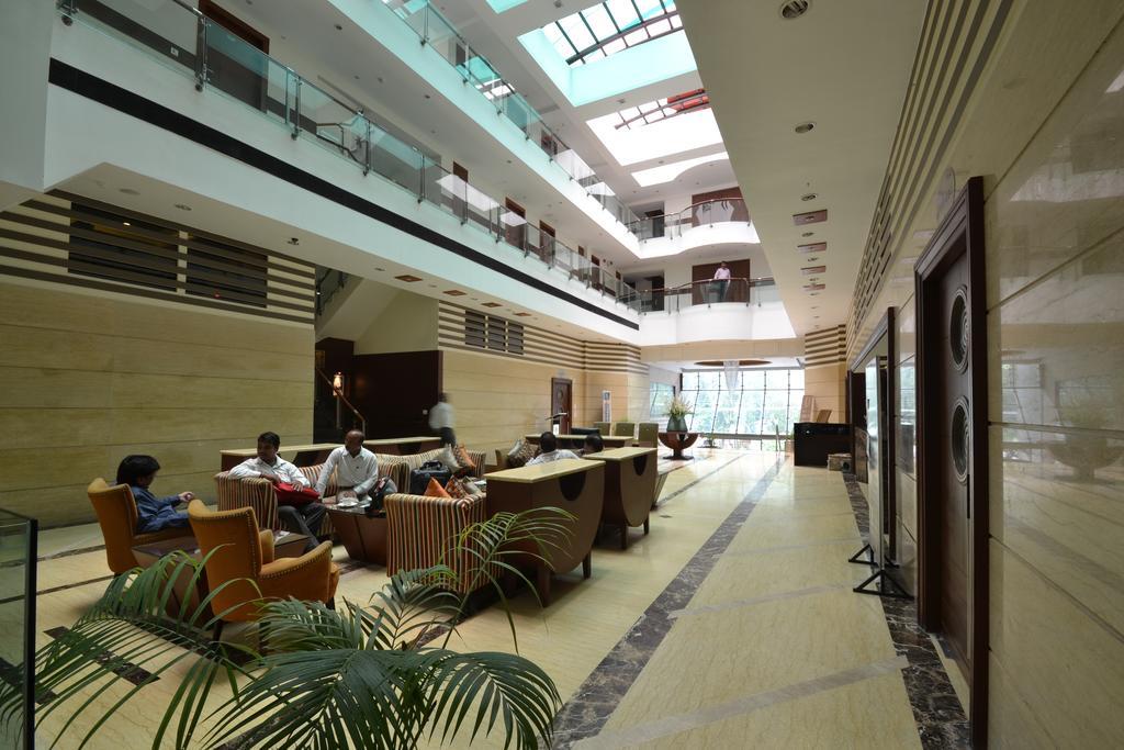 Hotel Royal Cliff Κανπούρ Εξωτερικό φωτογραφία