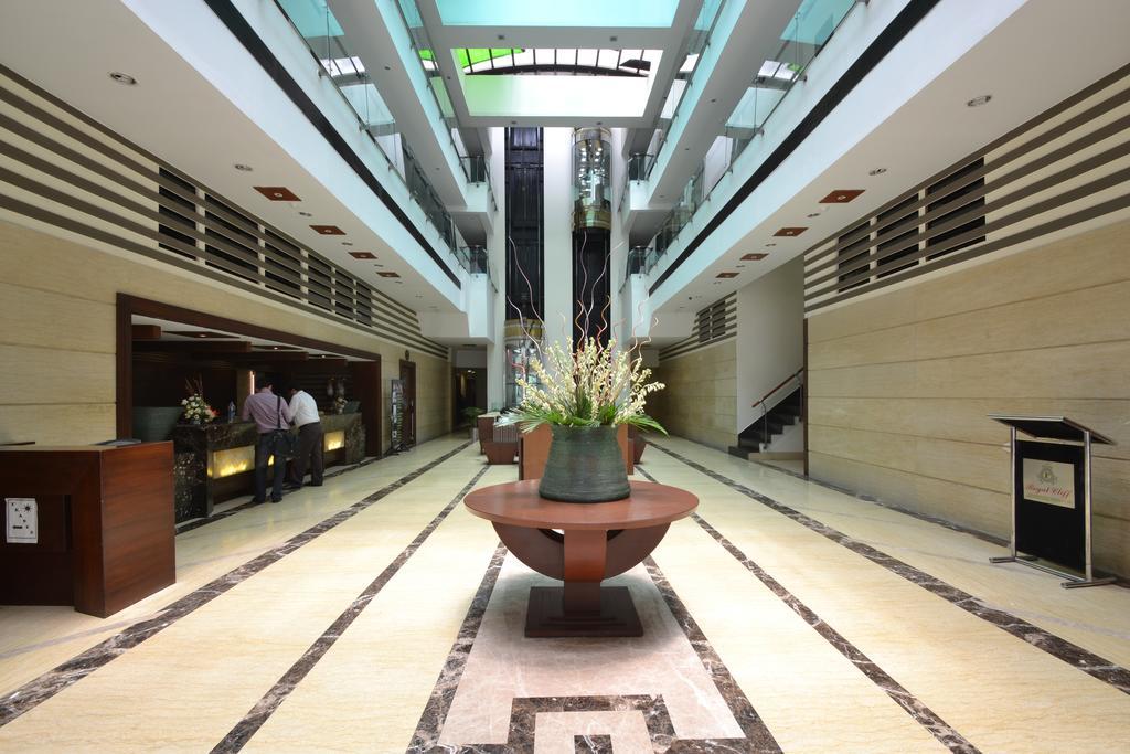 Hotel Royal Cliff Κανπούρ Εξωτερικό φωτογραφία