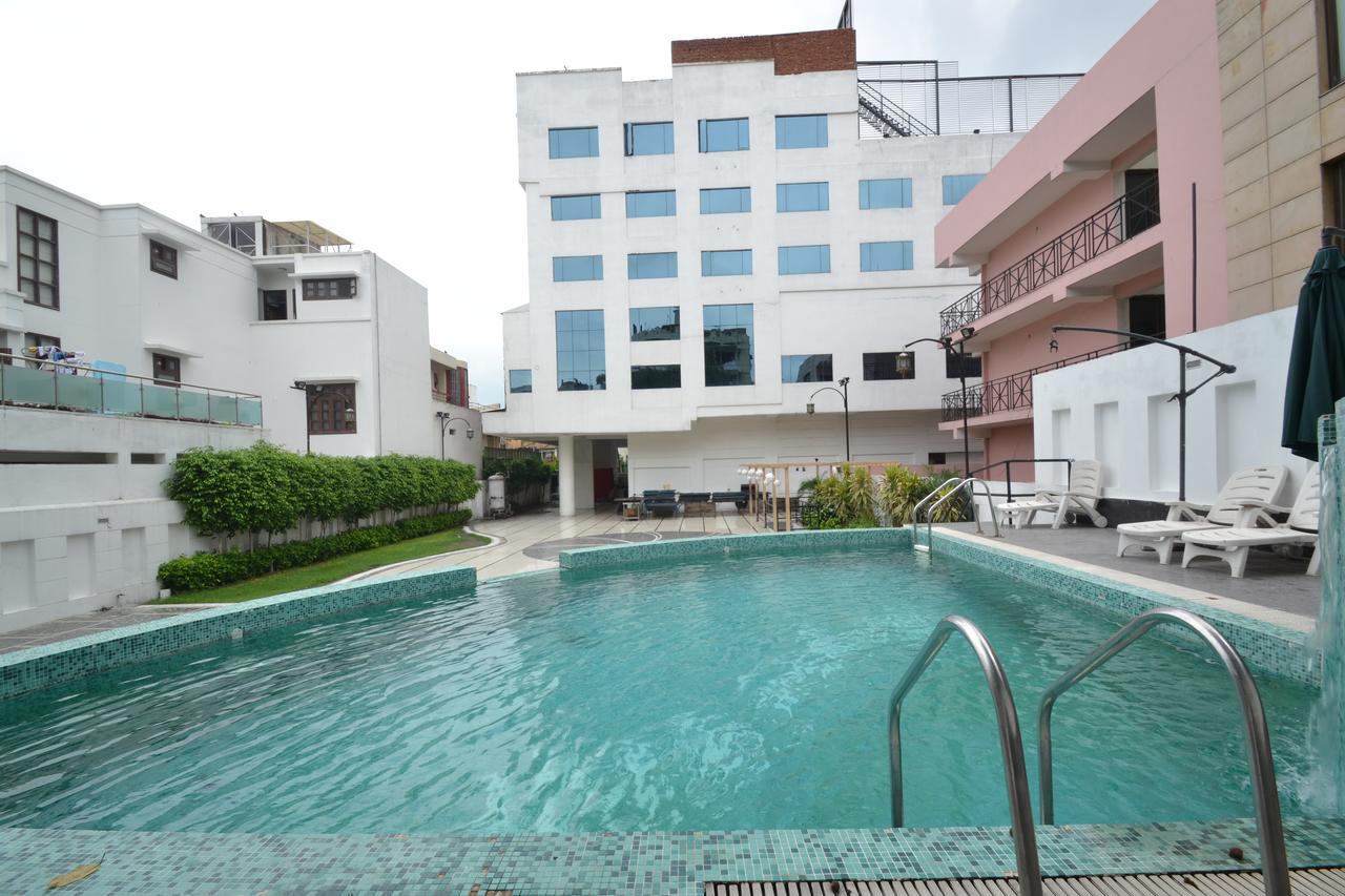 Hotel Royal Cliff Κανπούρ Εξωτερικό φωτογραφία