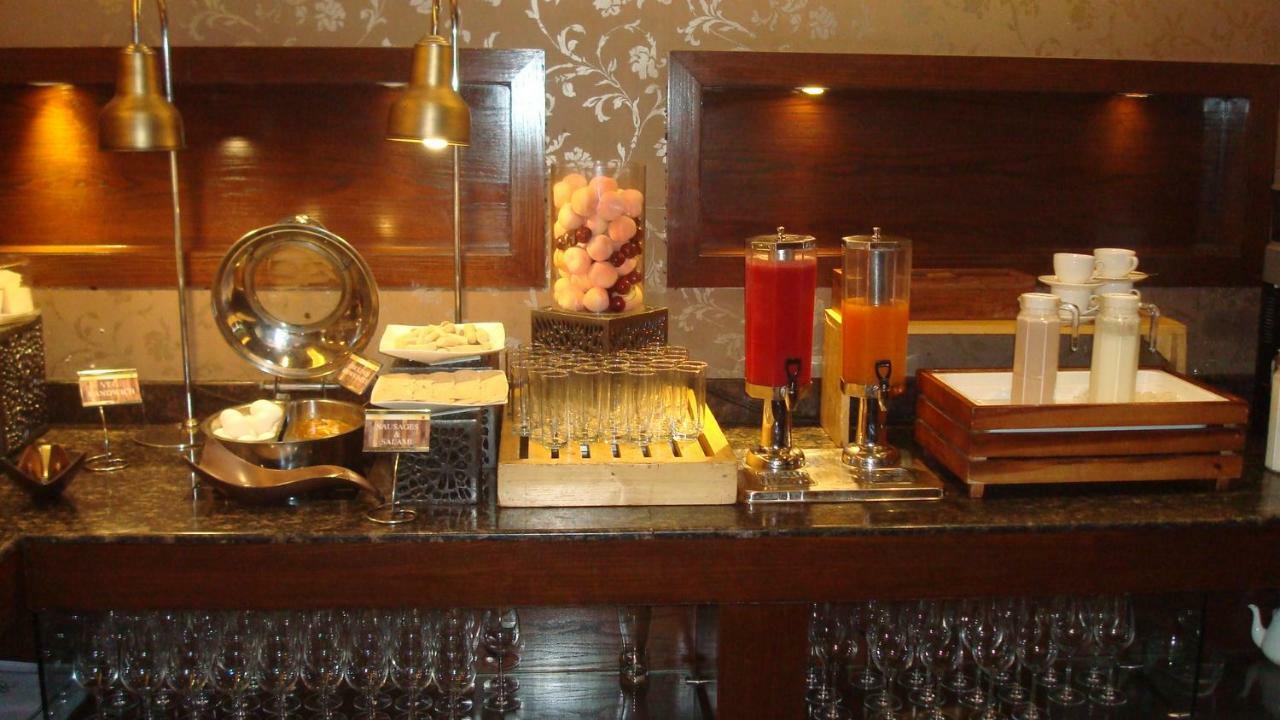 Hotel Royal Cliff Κανπούρ Εξωτερικό φωτογραφία