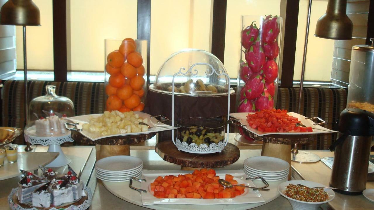 Hotel Royal Cliff Κανπούρ Εξωτερικό φωτογραφία