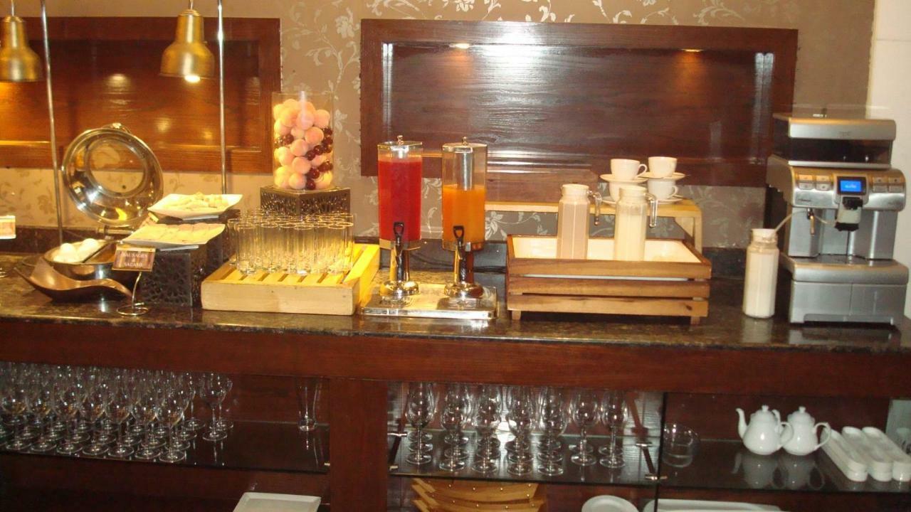 Hotel Royal Cliff Κανπούρ Εξωτερικό φωτογραφία